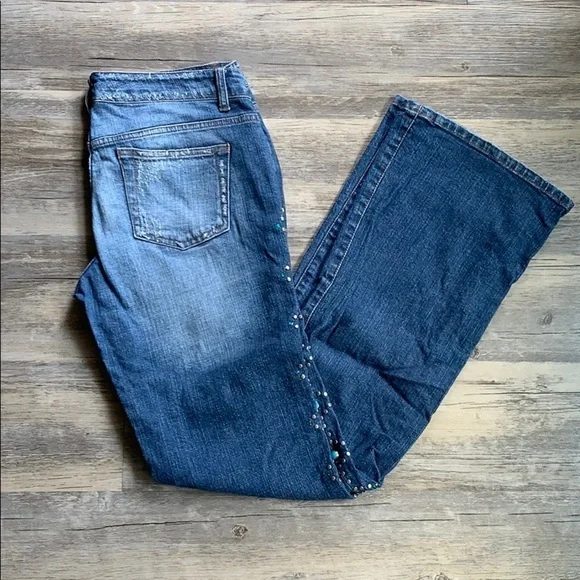Women's Celebrity Pink Distressed And Studded With Stones Flare Bottom Jeans 28 - Picture 1 of 13